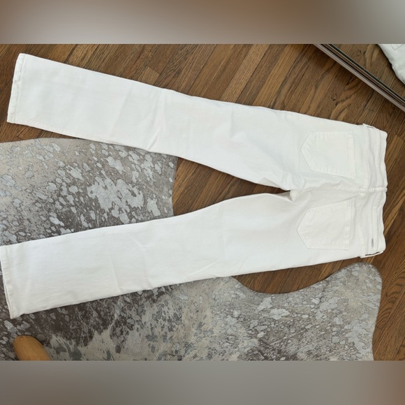 The Mid Rise Dazzler Ankle Fray in Fairest Of Them All
MOTHER - Picture 5 of 8